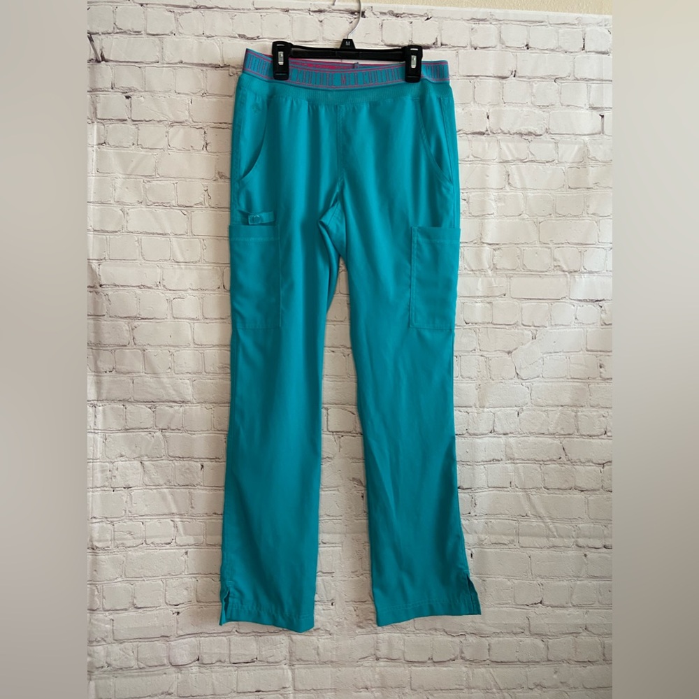 NWOT Med Couture NEW TOUCH Women's Yoga 2 Cargo Pocket Scrub Pant Teal Size SX